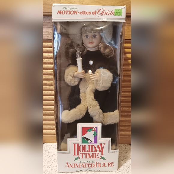 1991 Telco Motion-ette Christmas Girl  Animated Illuminated Musical 18" - Picture 1 of 8